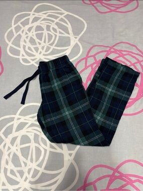Old Navy Green and Navy Blue Plaid Pajama Pants